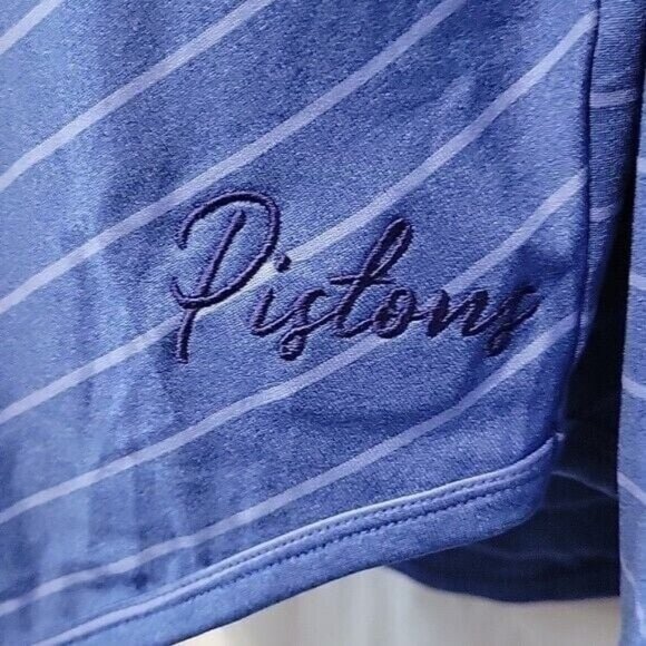 NEW Antigua Hoodie Detroit Pistons Basketball XL Women's top NBA official NWT - Picture 4 of 8